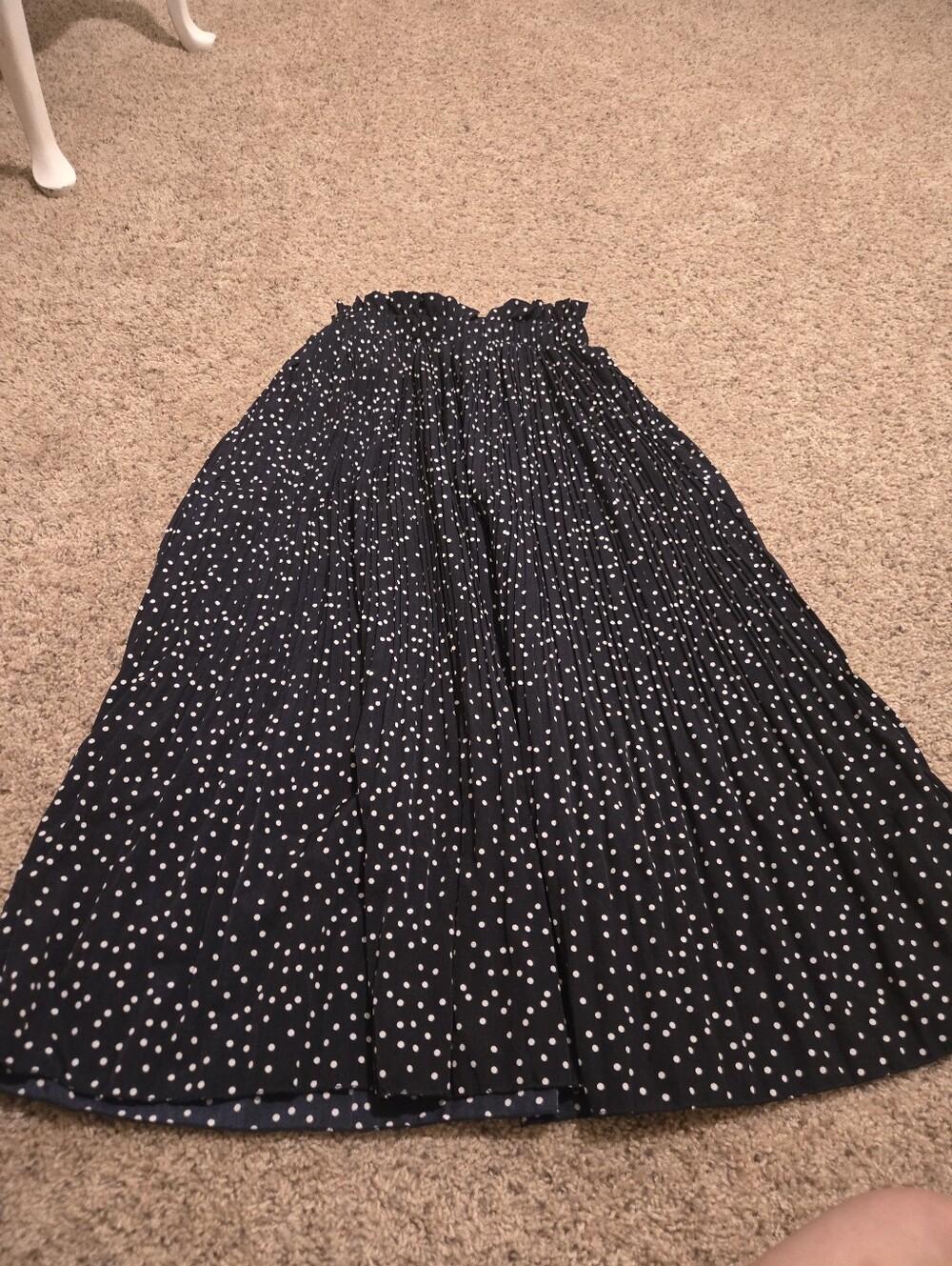 Women's Black Polka Dot Pleated Maxi Skirt